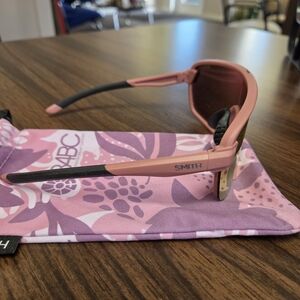 SMITH Coral Sunglasses with Floral Pouch